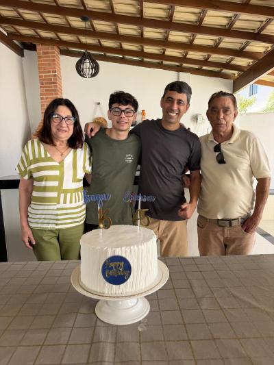 Aniversário de Emerson e Isaque é celebrado com alegria ao lado de familiares e amigos