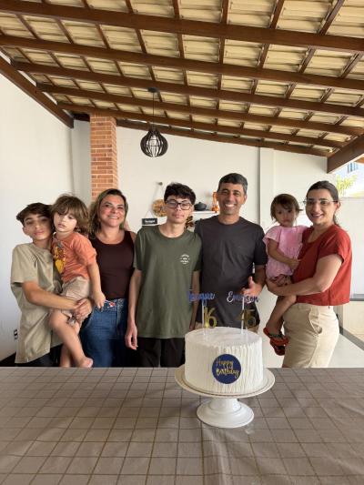 Aniversário de Emerson e Isaque é celebrado com alegria ao lado de familiares e amigos