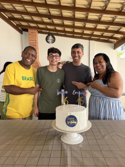 Aniversário de Emerson e Isaque é celebrado com alegria ao lado de familiares e amigos