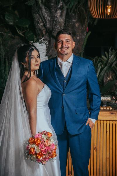 Daniele Jordão e Tales Pacheco celebram união em cerimônia repleta de amor