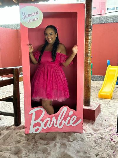 De Marataízes para o mundo: O glamoroso aniversário de 30 anos da advogada Samara Gomes, a Barbie por um dia.