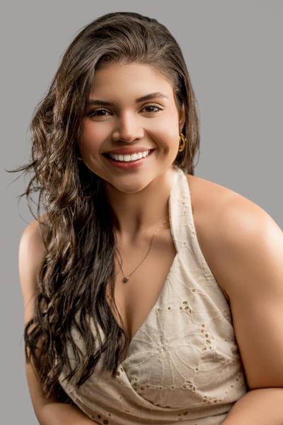 Héllen Carla: a trajetória inspiradora que marcou a capa da última edição da Revista Essence