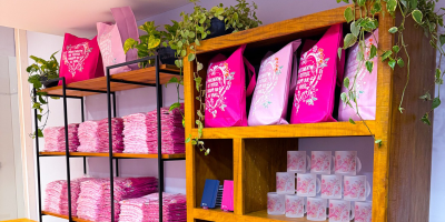 Loja Outubro Rosa da Afecc tem programação especial no Shopping Vitória