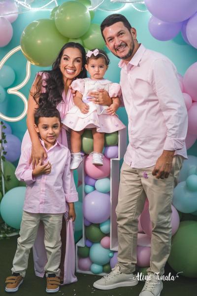 Luísa celebra 1 aninho em um lindo Jardim Encantado
