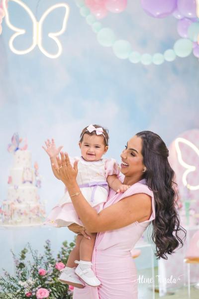 Luísa celebra 1 aninho em um lindo Jardim Encantado
