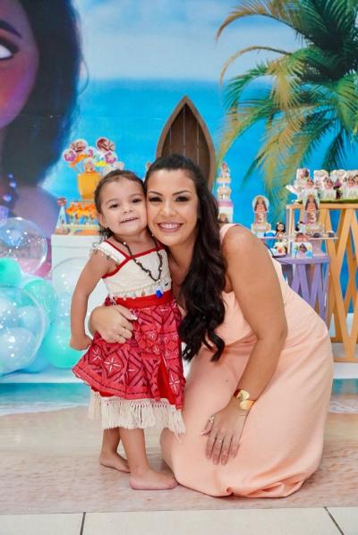Maitê celebra 3 anos com festa temática da Moana