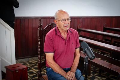 Podcast feito por jovens de Vargem Alta retratam histórias de avós
