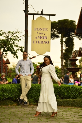 Samara & João Felipe: romance no ar no pré-wedding em Gramado.