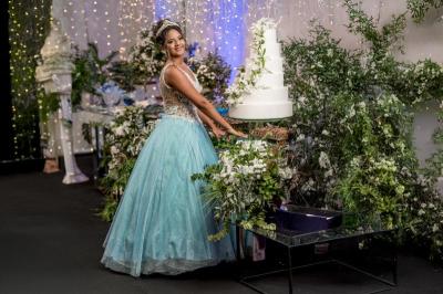 Uma Noite Encantada: A Festa de 15 anos de Raissa