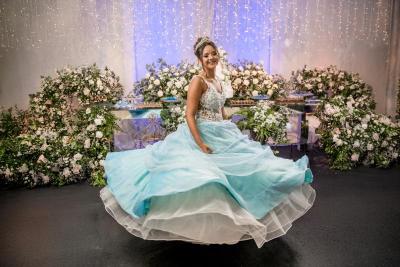 Uma Noite Encantada: A Festa de 15 anos de Raissa