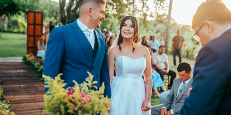 Daniele Jordão e Tales Pacheco celebram união em cerimônia repleta de amor